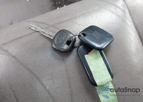 2006 Toyota Sequoia Limited V8 from USA, damaged, VIN 5TDBT48A76S262222